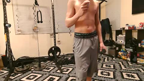 Dick And Muscle online show from February 24, 5:21 am