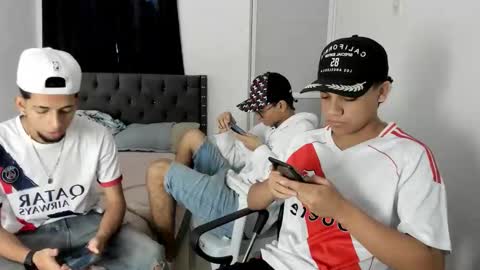 dick_master17 online show from November 18, 11:36 am