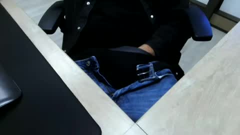 diegogadi online show from June 12, 3:32 pm
