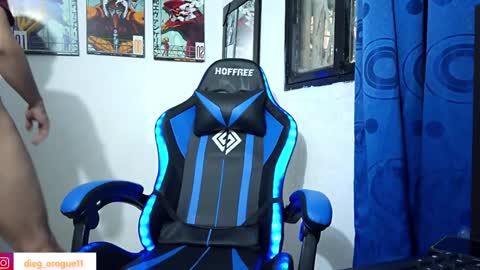 Snapshot of diegorogue_ chatting on February 8, 9:15 pm Diego rogue online show from February 8, 9:15 pm