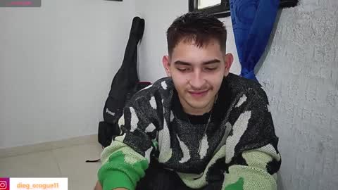 Snapshot of diegorogue_ chatting on January 20, 4:01 pm Diego rogue online show from January 20, 4:01 pm