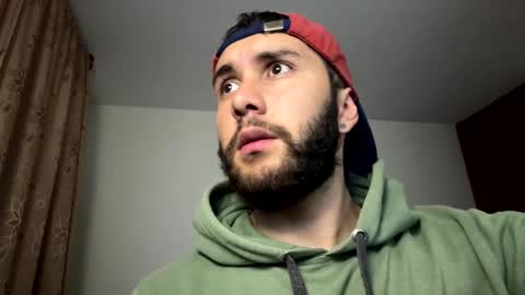 diicaprio69 online show from October 31, 1:07 am