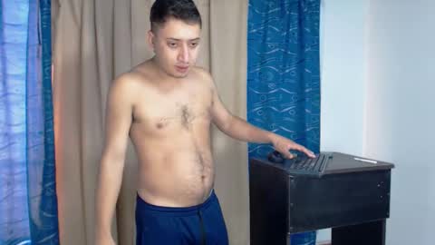 diiego_xxx online show from March 10, 12:06 pm