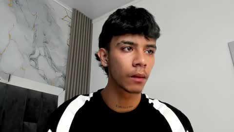 dikey_18 online show from March 8, 9:02 am