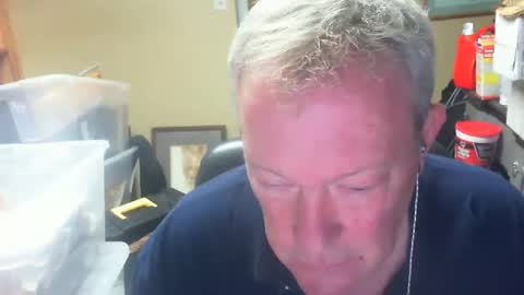 DirtkPitt Fun guy working online show from December 7, 7:21 pm