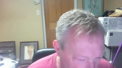 DirtkPitt Fun guy working online show from December 12, 1:28 pm