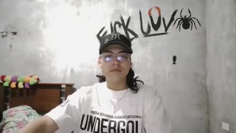 dirty model online show from April 11, 8:07 am