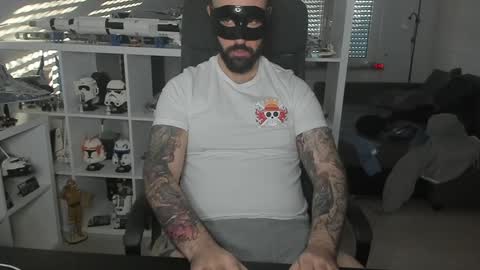 Snapshot of dirtybalws chatting on January 14, 2:43 pm Robert online show from January 14, 2:43 pm