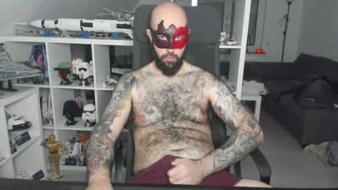 Snapshot of dirtybalws chatting on October 29, 6:00 pm Robert online show from October 29, 6:00 pm