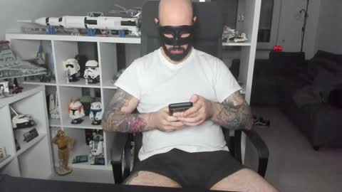 Snapshot of dirtybalws chatting on December 20, 7:39 pm Robert online show from December 20, 7:39 pm