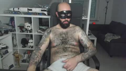 Snapshot of dirtybalws chatting on September 20, 5:13 pm Robert online show from September 20, 5:13 pm