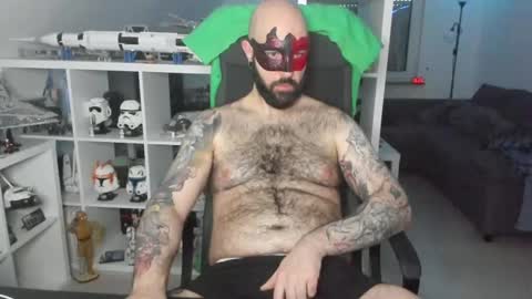 Snapshot of dirtybalws chatting on February 12, 3:27 pm Robert online show from February 12, 3:27 pm