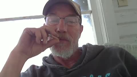 Snapshot of dirtynastyoldman chatting on March 8, 11:39 pm dirtynastyoldman online show from March 8, 11:39 pm