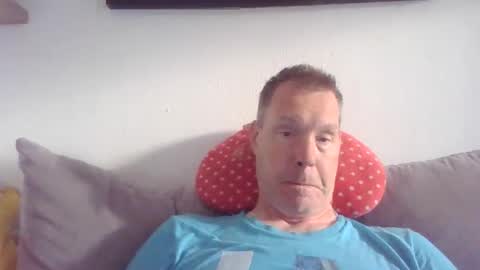 Snapshot of disney0988 chatting on October 22, 2:32 pm disney0988 online show from October 22, 2:32 pm