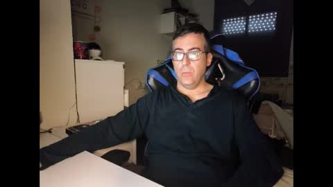 ditos_c online show from January 14, 8:41 am