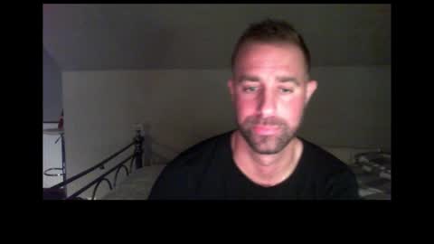 djay15013 online show from December 20, 8:05 pm