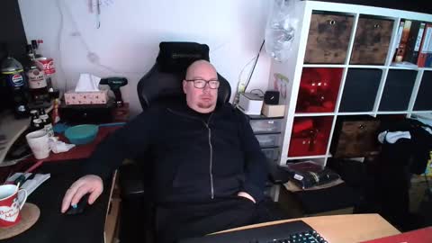 dobermann0002 online show from December 4, 10:44 am