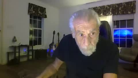 dogluc7 online show from December 7, 2:42 am