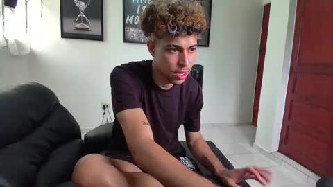 DollarHot30 online show from April 2, 6:16 pm