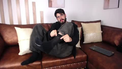 domboy  online show from June 5, 8:58 pm