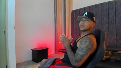 Dominic online show from January 14, 1:27 pm