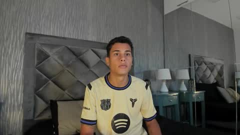 dominic_burk online show from November 6, 7:39 pm