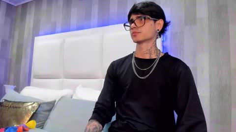 Dominic foox online show from February 12, 1:50 pm