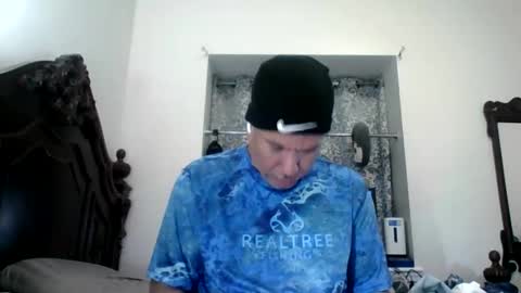 luis online show from June 1, 1:50 am