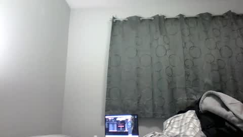 luis online show from January 24, 8:00 pm