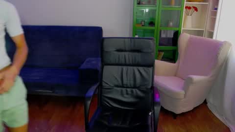 Snapshot of dominicvalente chatting on October 23, 10:51 am dominicvalente online show from October 23, 10:51 am
