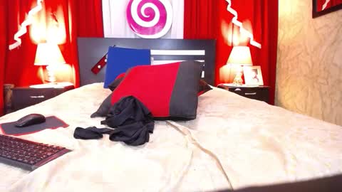 dominikx_ online show from February 26, 11:17 pm