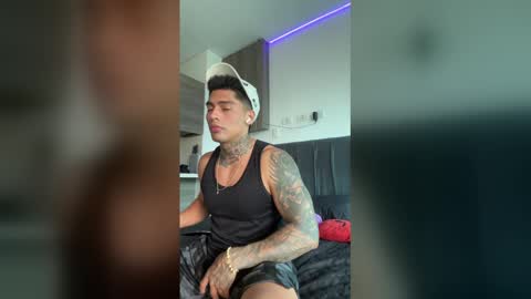 Only fans Ronnie col---InstaRonniecolleman  online show from March 28, 6:19 pm