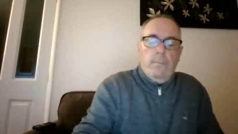 Snapshot of domjolly08 chatting on October 14, 9:44 pm David uk online show from October 14, 9:44 pm