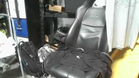 donutz333 online show from November 1, 11:20 pm