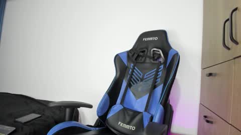 dorman_boy online show from November 14, 5:32 am