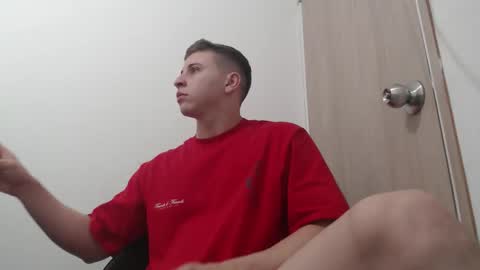 draco_boy2000 online show from November 5, 9:06 pm