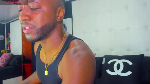 ---Drake--- online show from March 7, 2:23 pm