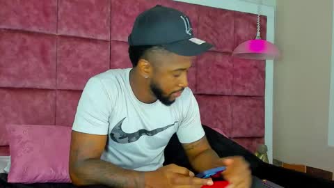 ---Drake--- online show from December 7, 3:47 am