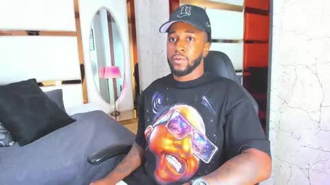 ---Drake--- online show from December 7, 11:23 pm