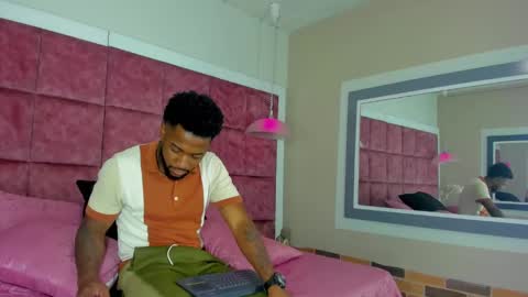 ---Drake--- online show from December 24, 6:17 pm