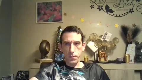 Snapshot of dreamguy38 chatting on December 19, 4:23 am dreamguy38 online show from December 19, 4:23 am