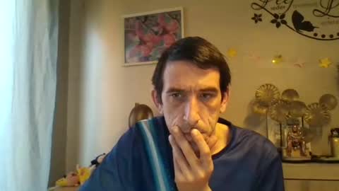 Snapshot of dreamguy38 chatting on March 9, 7:23 am dreamguy38 online show from March 9, 7:23 am