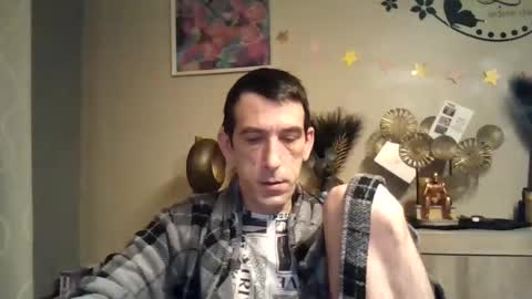 Snapshot of dreamguy38 chatting on January 3, 5:50 am dreamguy38 online show from January 3, 5:50 am