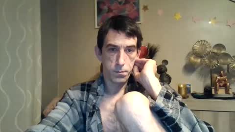 Snapshot of dreamguy38 chatting on February 23, 5:28 am dreamguy38 online show from February 23, 5:28 am