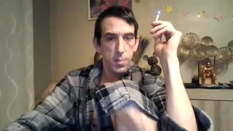 Snapshot of dreamguy38 chatting on February 24, 5:21 am dreamguy38 online show from February 24, 5:21 am