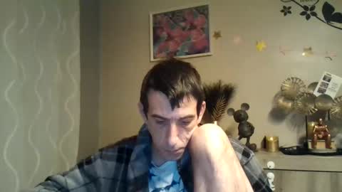 Snapshot of dreamguy38 chatting on February 11, 4:55 am dreamguy38 online show from February 11, 4:55 am