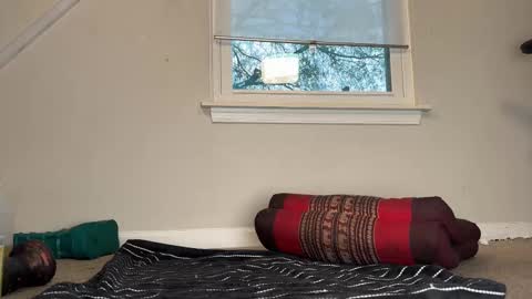 Dreamy online show from December 18, 4:03 pm