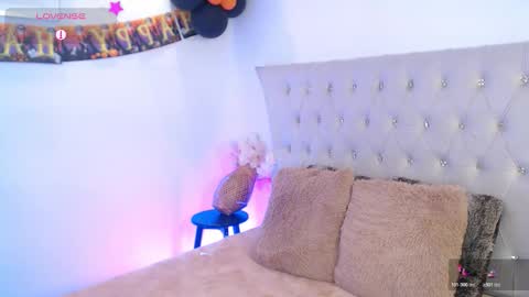 Dulcey online show from October 26, 6:15 am