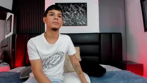 Thomas and Noah online show from September 25, 12:26 pm