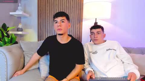 Thomas and Noah online show from November 27, 8:23 pm